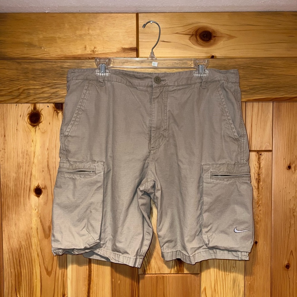 Men’s NIKE Ripstop Cargo Golf Skateboard Hiking ACG Style Shorts 36 x 10” Inseam - Picture 2 of 12
